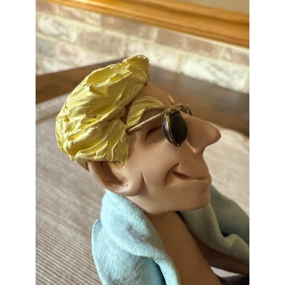 Limited Edition Beach Bum Figurine  Sunglasses & Towel D Manning Shelf Sitter - Picture 7 of 16